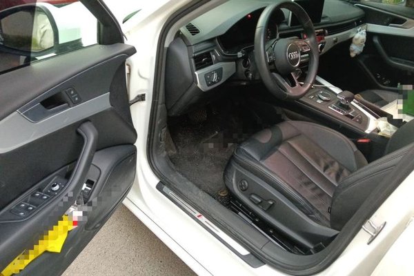 Audi A4L 2018, 101100 км, за 15955 USD - фото 17