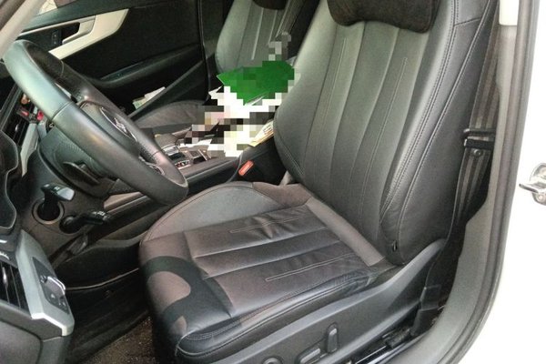 Audi A4L 2018, 101100 км, за 15955 USD - фото 16