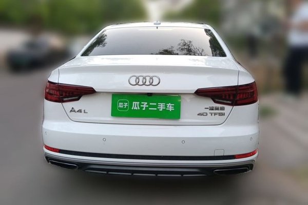 Audi A4L 2018, 101100 км, за 15955 USD