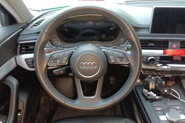 Audi A4L 2018, 101100 км, за 15955 USD - фото 11