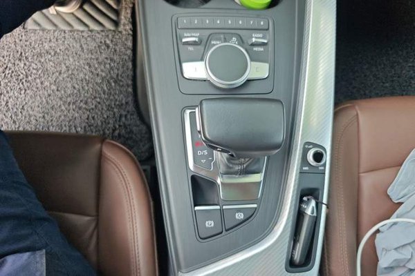 Audi A4L 2018, 105400 км, за 13879 USD - фото 11