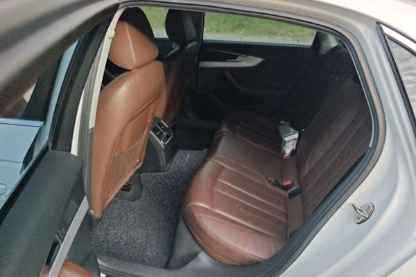 Audi A4L 2018, 105400 км, за 13879 USD - фото 14