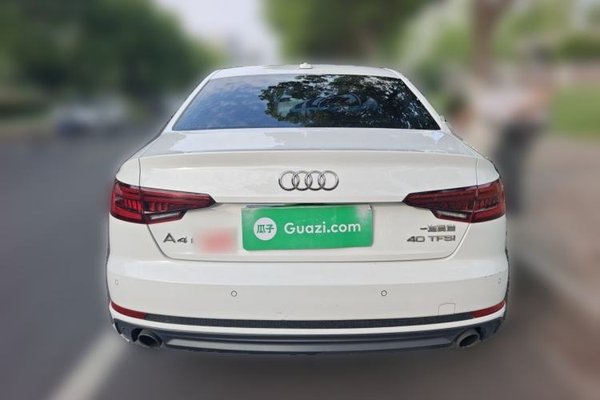 Audi A4L 2018, 105400 км, за 13879 USD