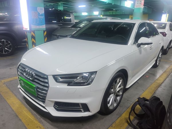 Audi A4L · 2018 год