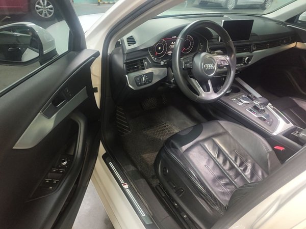 Audi A4L 2018, 118400 км, за 15277 USD - фото 19