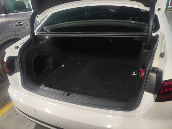 Audi A4L 2018, 118400 км, за 15277 USD - фото 22
