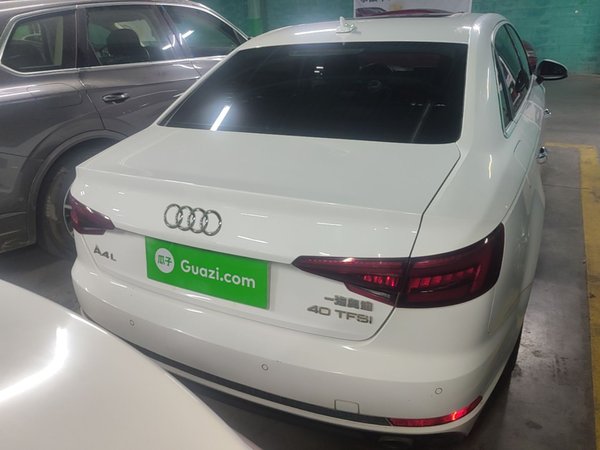 Audi A4L 2018, 118400 км, за 15277 USD