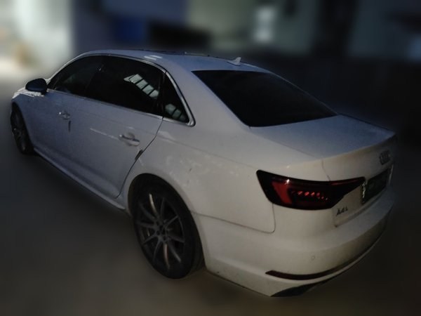 Audi A4L 2018, 119300 км, за 13780 USD