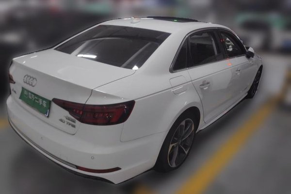 Audi A4L 2018, 125500 км, за 13747 USD - фото 6