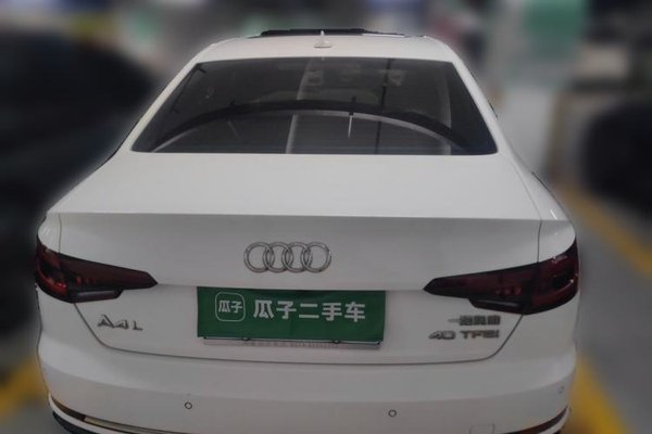 Audi A4L 2018, 125500 км, за 13747 USD
