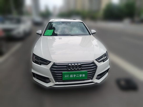 Audi A4L 2018, 162300 км, за 12879 USD