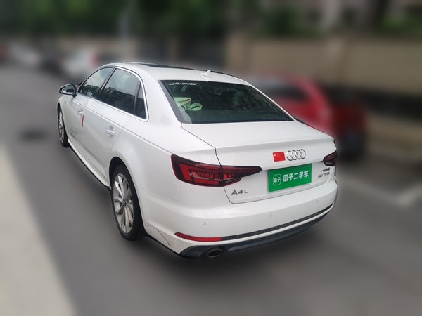 Audi A4L 2018, 162300 км, за 12879 USD