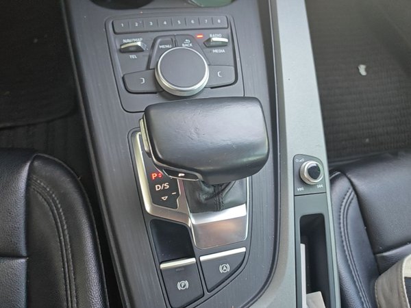 Audi A4L 2018, 170700 км, за 12631 USD - фото 17