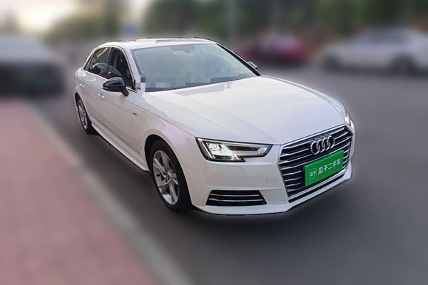 Audi A4L 2018, 65500 км, за 11347 USD