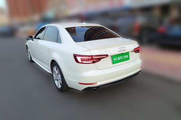 Audi A4L 2018, 65500 км, за 11347 USD - фото 6