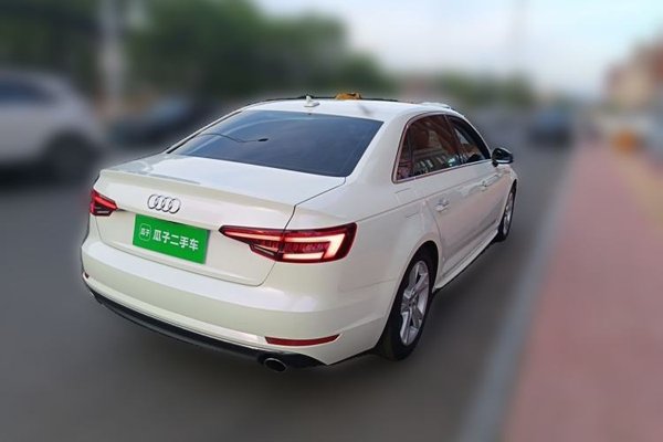 Audi A4L 2018, 65500 км, за 11347 USD - фото 8