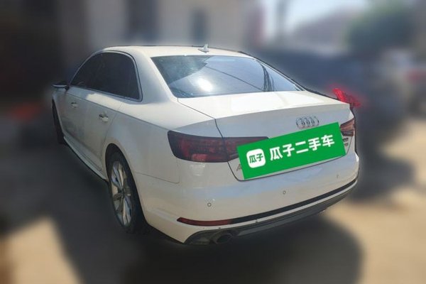 Audi A4L 2018, 88600 км, за 14173 USD