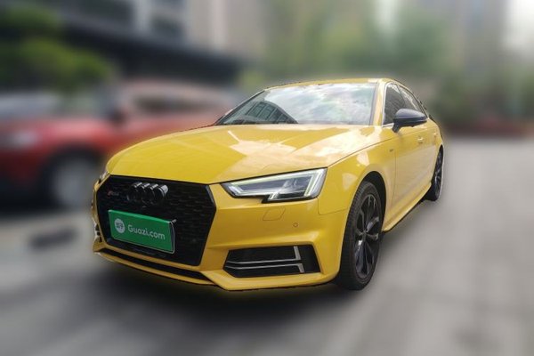 Audi A4L · 2018 год