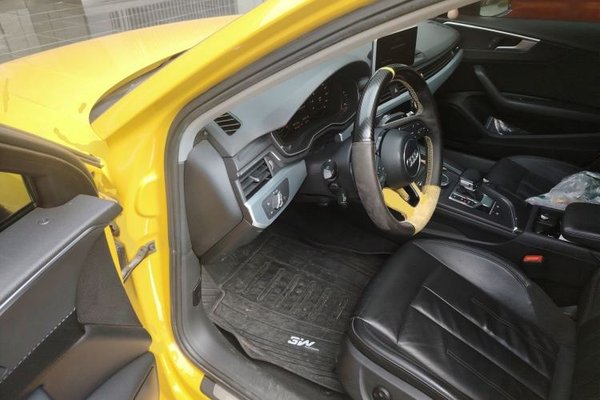 Audi A4L 2018, 145100 км, за 13808 USD - фото 19