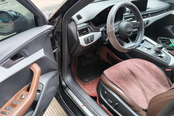 Audi A4L 2019, 65900 км, за 15466 USD - фото 16