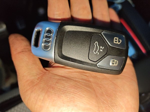 Audi A4L 2019, 110399 км, за 13812 USD - фото 9