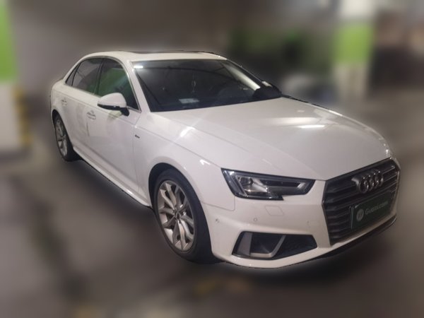 Audi A4L 2019, 55900 км, за 15408 USD