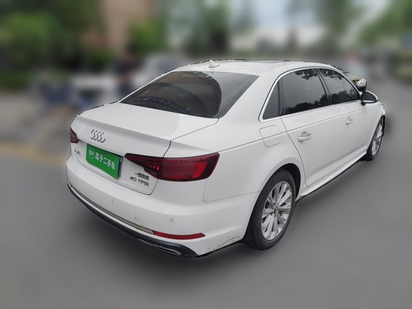 Audi A4L 2019, 67700 км, за 15636 USD - фото 6
