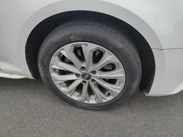 Audi A4L 2019, 67700 км, за 15636 USD - фото 8