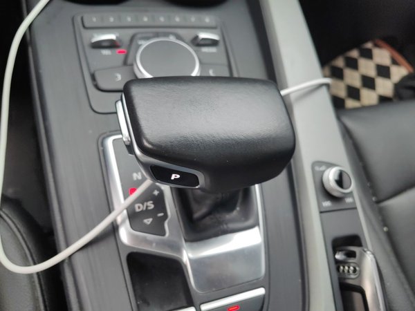 Audi A4L 2019, 67700 км, за 15636 USD - фото 15
