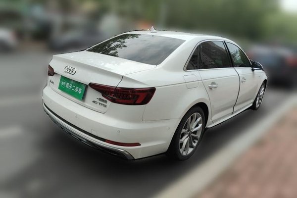 Audi A4L 2019, 98800 км, за 14220 USD - фото 6