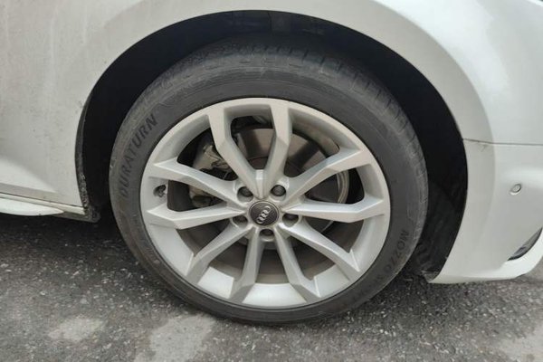 Audi A4L 2019, 98800 км, за 14220 USD - фото 8