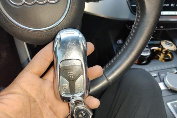 Audi A4L 2019, 98800 км, за 14220 USD - фото 9