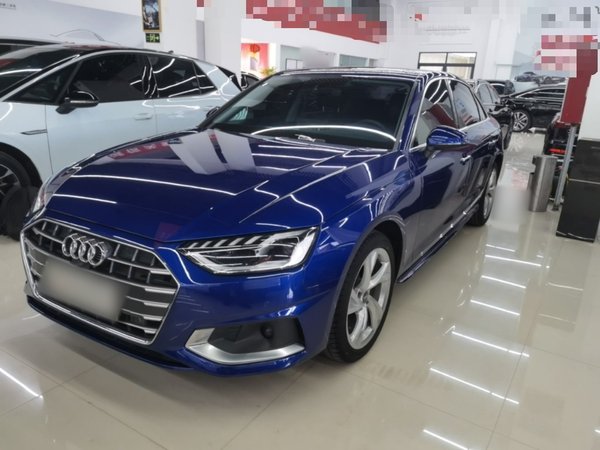 Audi A4L · 2020 год