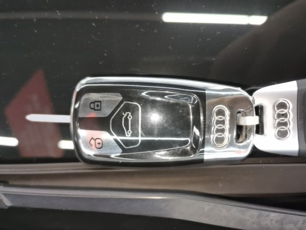 Audi A4L 2020, 64500 км, за 20305 USD - фото 12