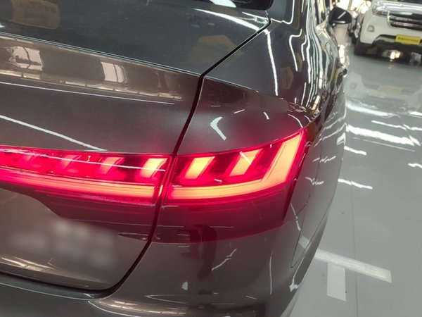 Audi A4L 2020, 122500 км, за 20202 USD - фото 20