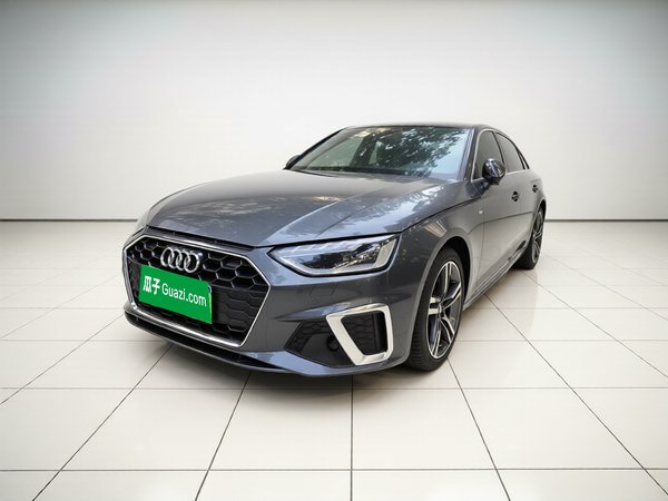 Audi A4L · 2020 год