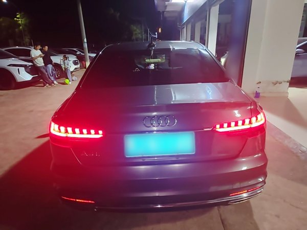 Audi A4L 2020, 76900 км, за 19135 USD
