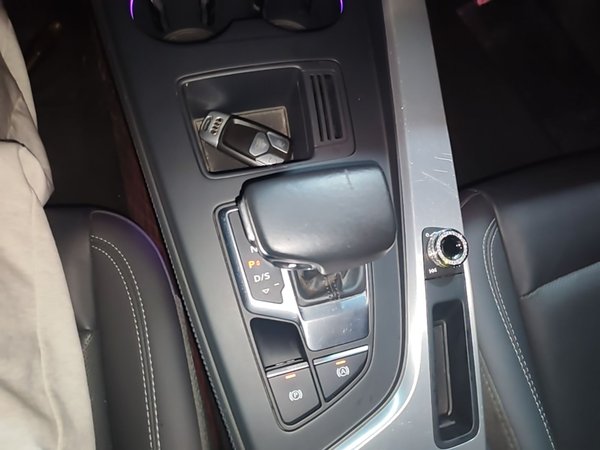 Audi A4L 2020, 76900 км, за 19135 USD - фото 17