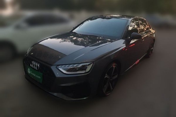 Audi A4L · 2022 год