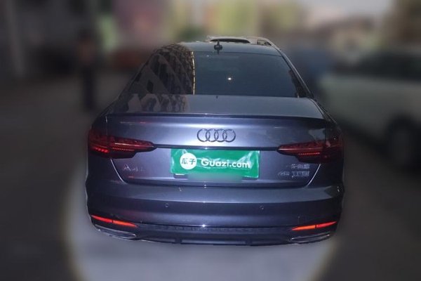 Audi A4L 2022, 31200 км, за 24633 USD