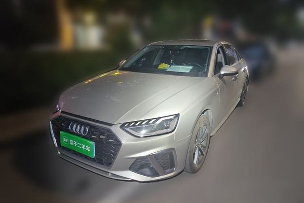 Audi A4L · 2020 год