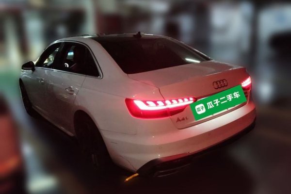 Audi A4L 2020, 167399 км, за 16958 USD