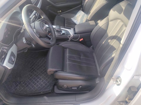 Audi A4L 2020, 52600 км, за 20910 USD - фото 12