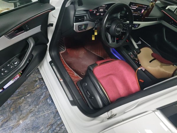 Audi A4L 2020, 76500 км, за 20755 USD - фото 16