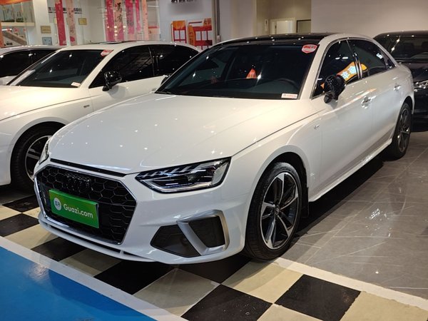 Audi A4L · 2020 год