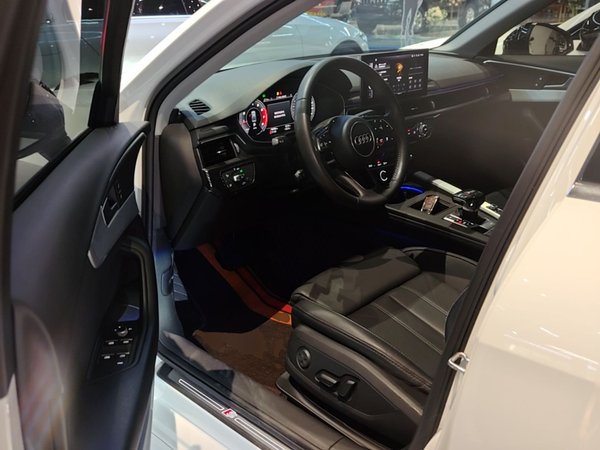 Audi A4L 2020, 79000 км, за 22216 USD - фото 19