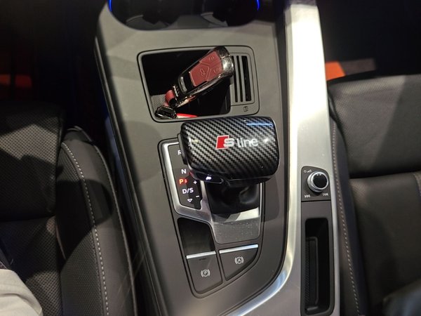 Audi A4L 2020, 79000 км, за 22216 USD - фото 17