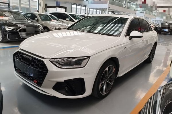 Audi A4L · 2020 год
