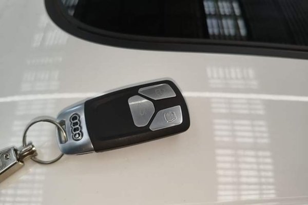 Audi A4L 2020, 79200 км, за 18809 USD - фото 12