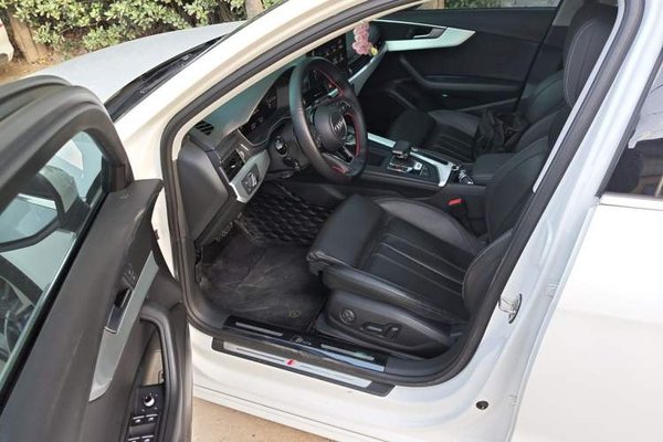 Audi A4L 2020, 81400 км, за 19322 USD - фото 16